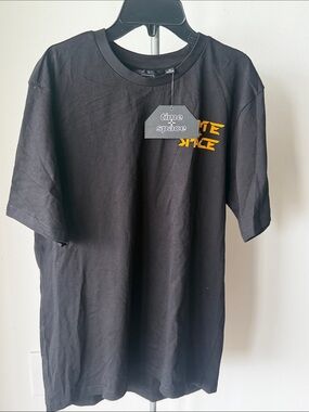 Men's Black Short-Sleeve Comic Graphic Tee with Yellow Accent